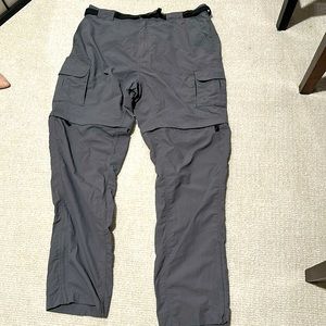 Gray Magellan convertible pants zip to shorts size large